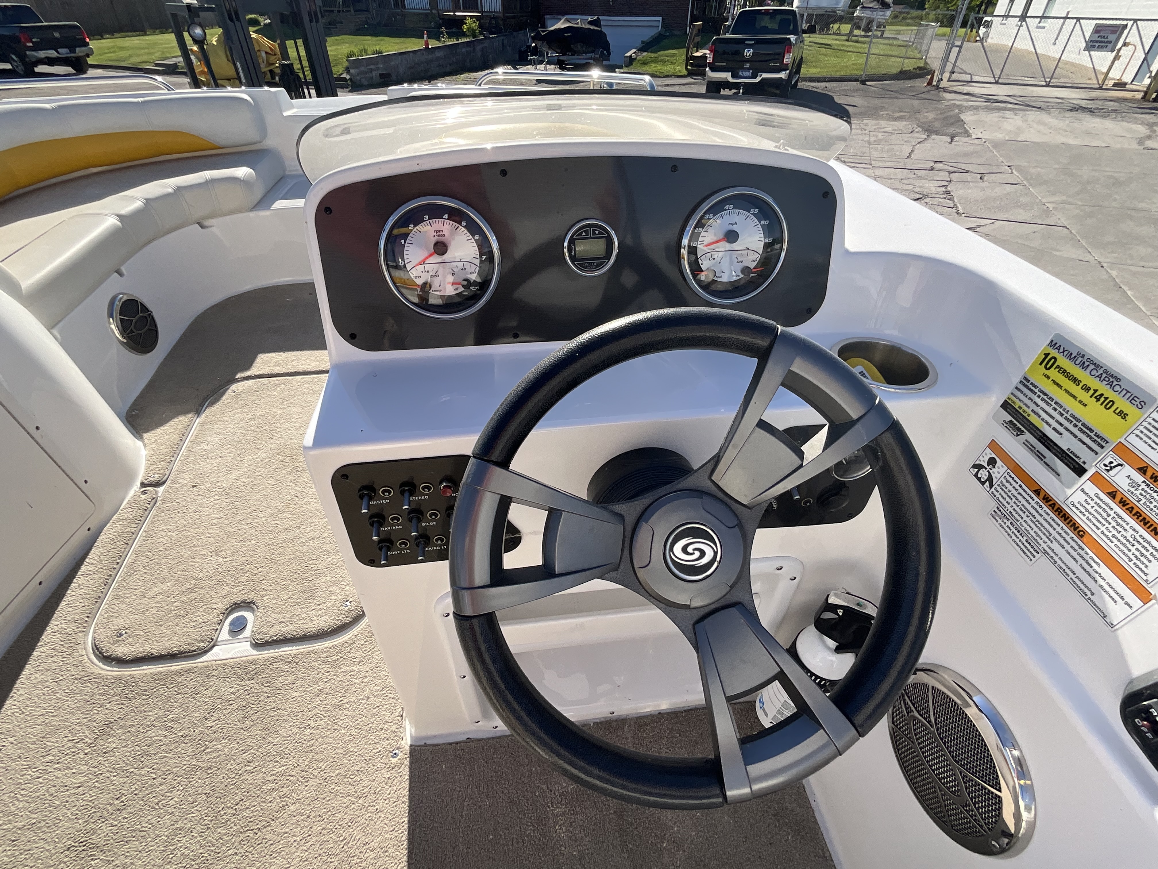2014 Hurricane 187 sundeck - Image 10