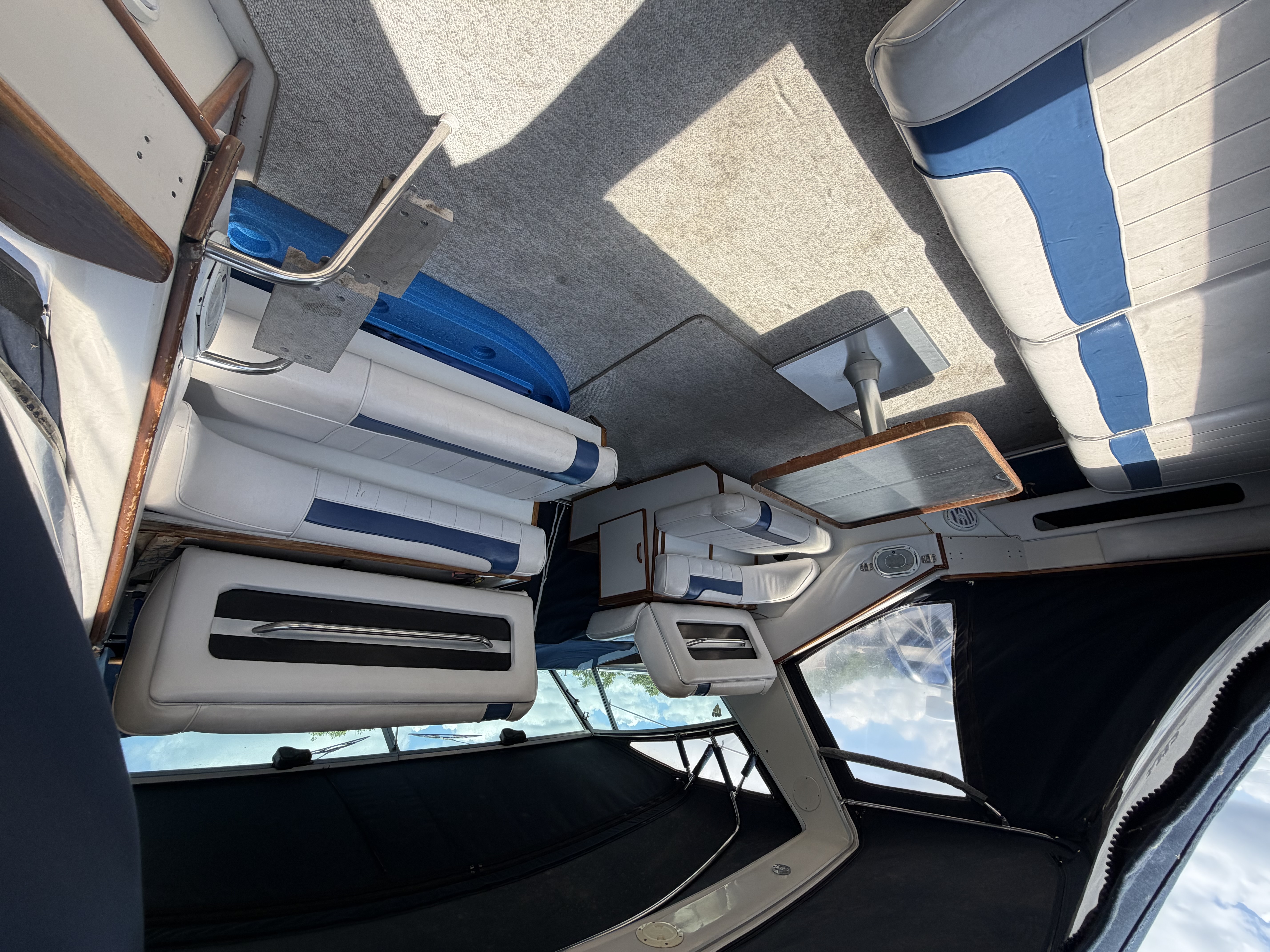 1987 Sea ray 390 Express Cruiser - Image 10