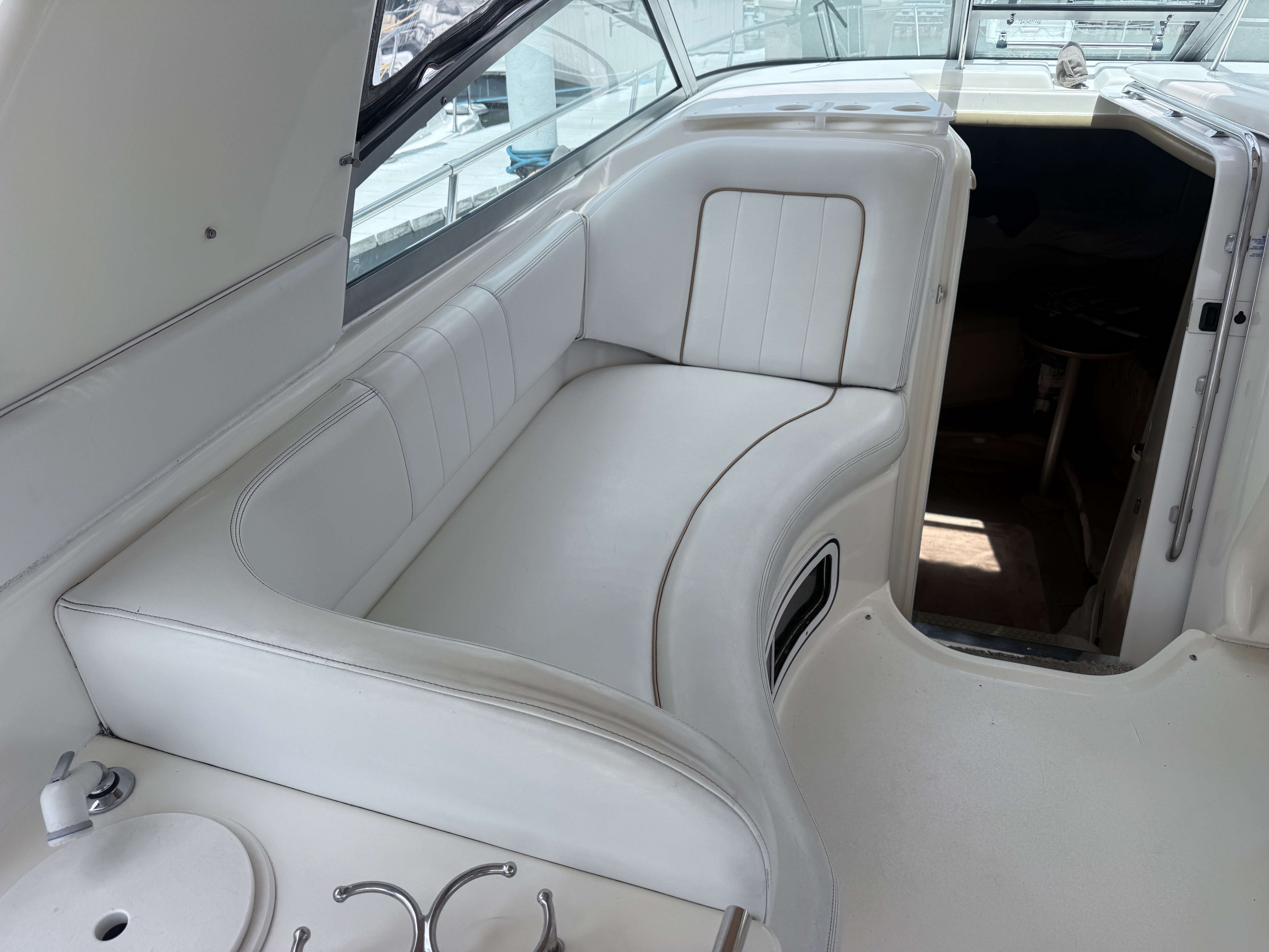 1999 Sea Ray 290 Sundancer - Image 16
