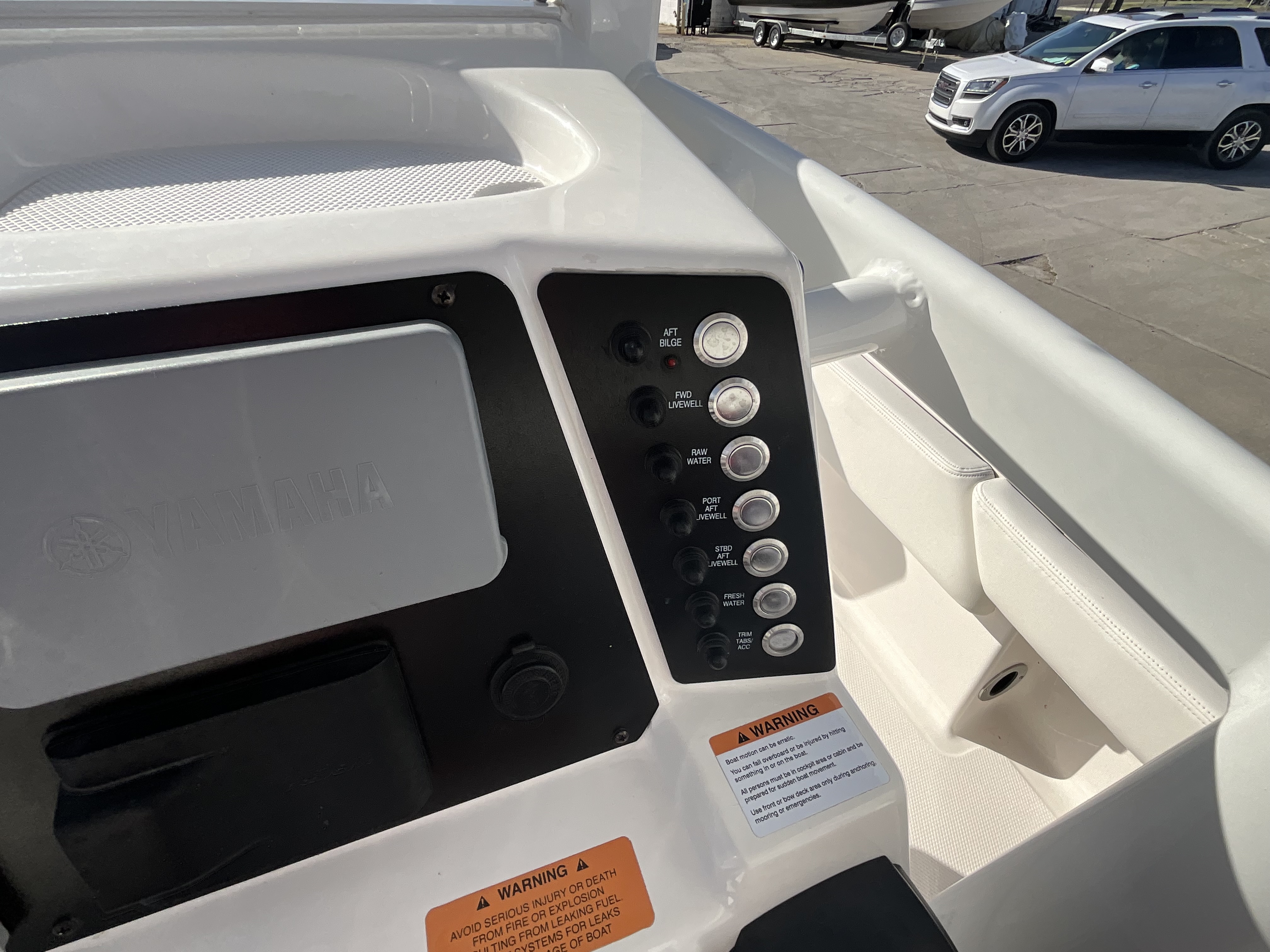 2023 Robalo 246 Cayman - Image 20