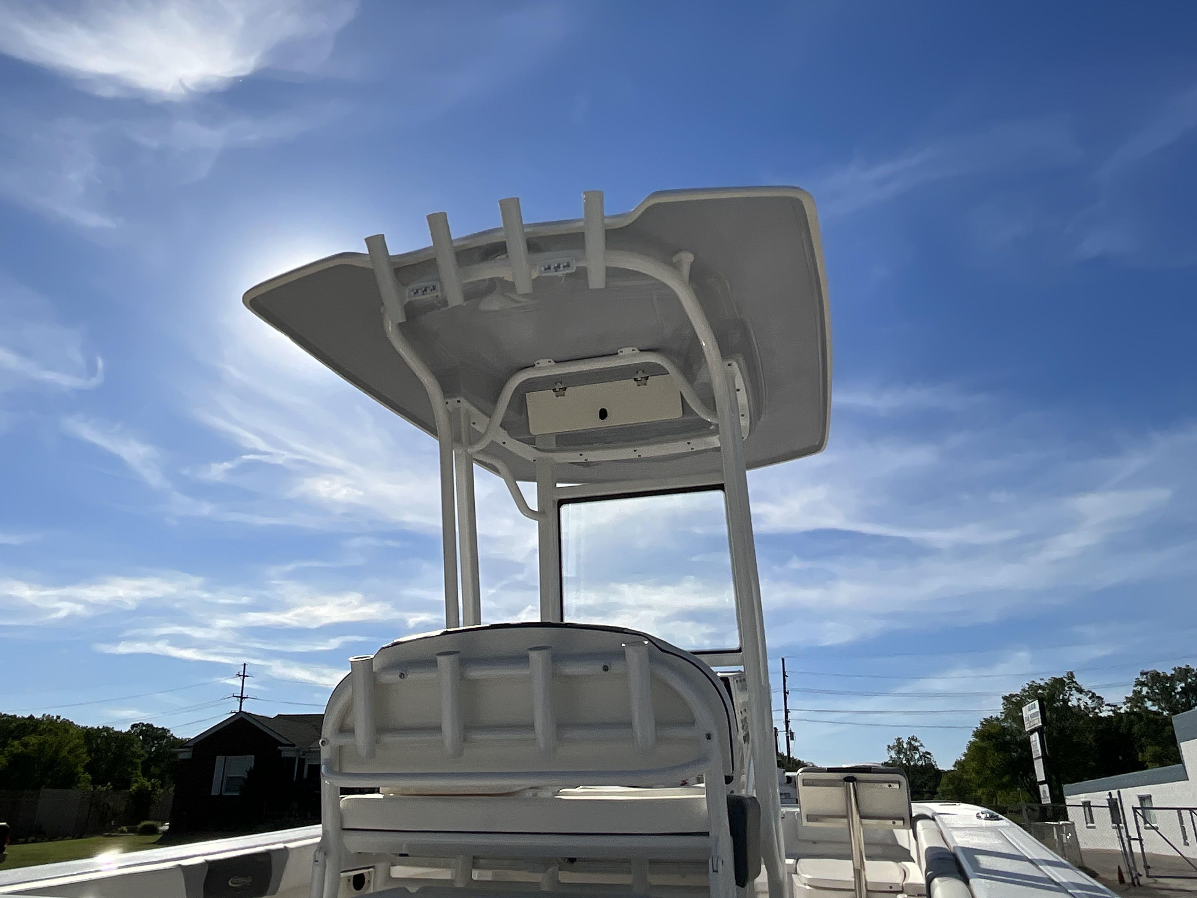 2023 Robalo 246 Cayman - Image 24