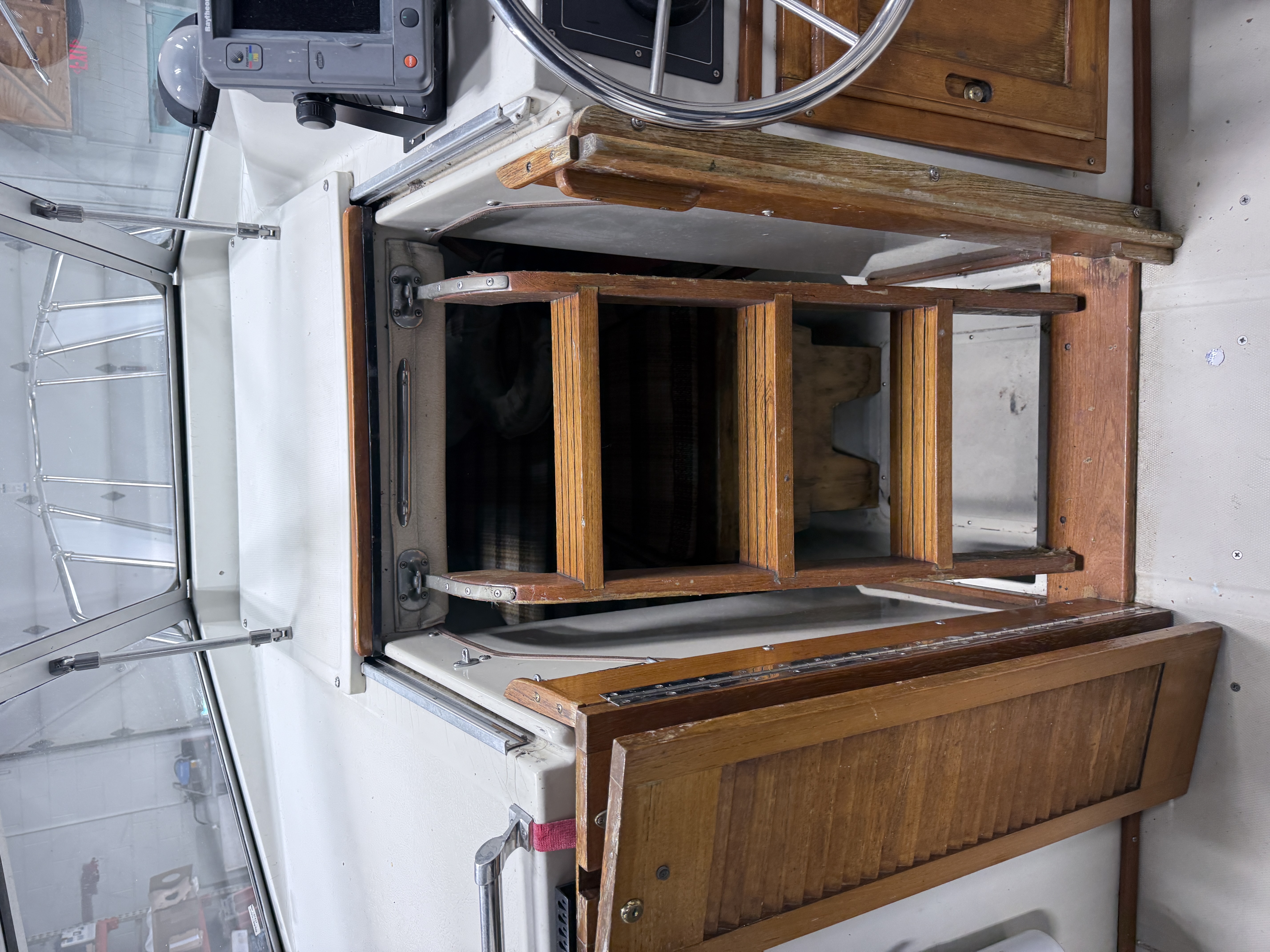 1985 Boston whaler 25 Revenge WT - Image 5