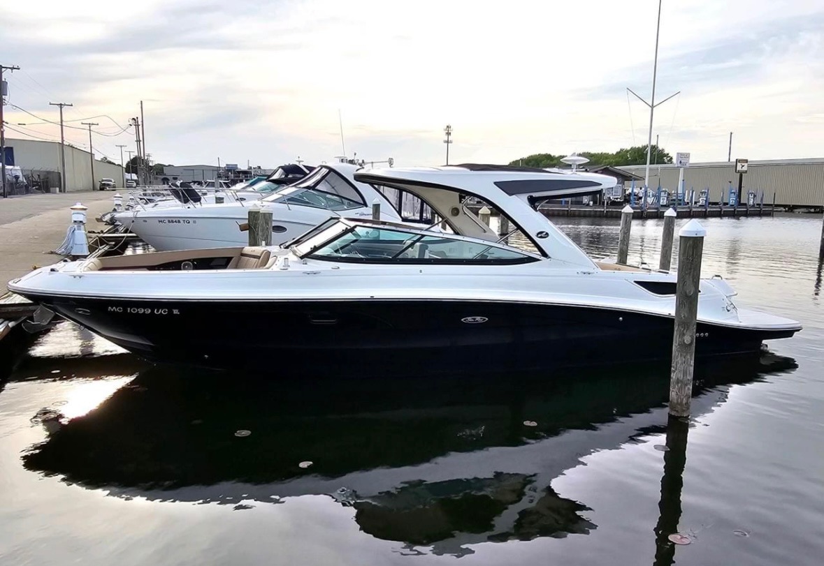 2018 Sea Ray 350slx