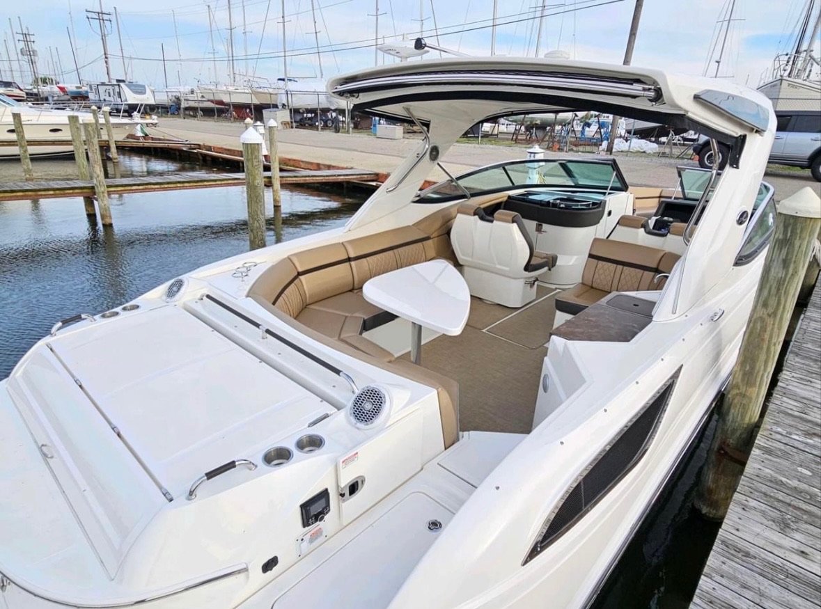 2018 Sea Ray 350slx - Image 6