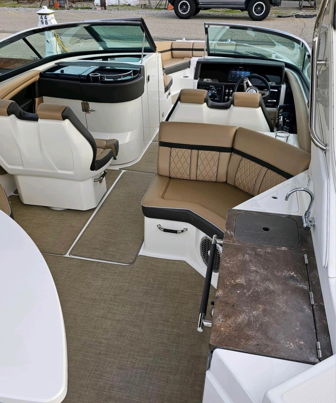 2018 Sea Ray 350slx - Image 8