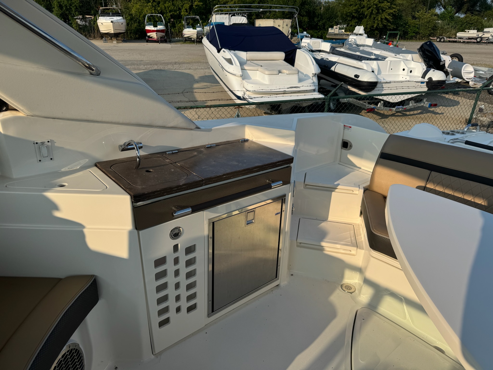 2018 Sea Ray 350slx - Image 22