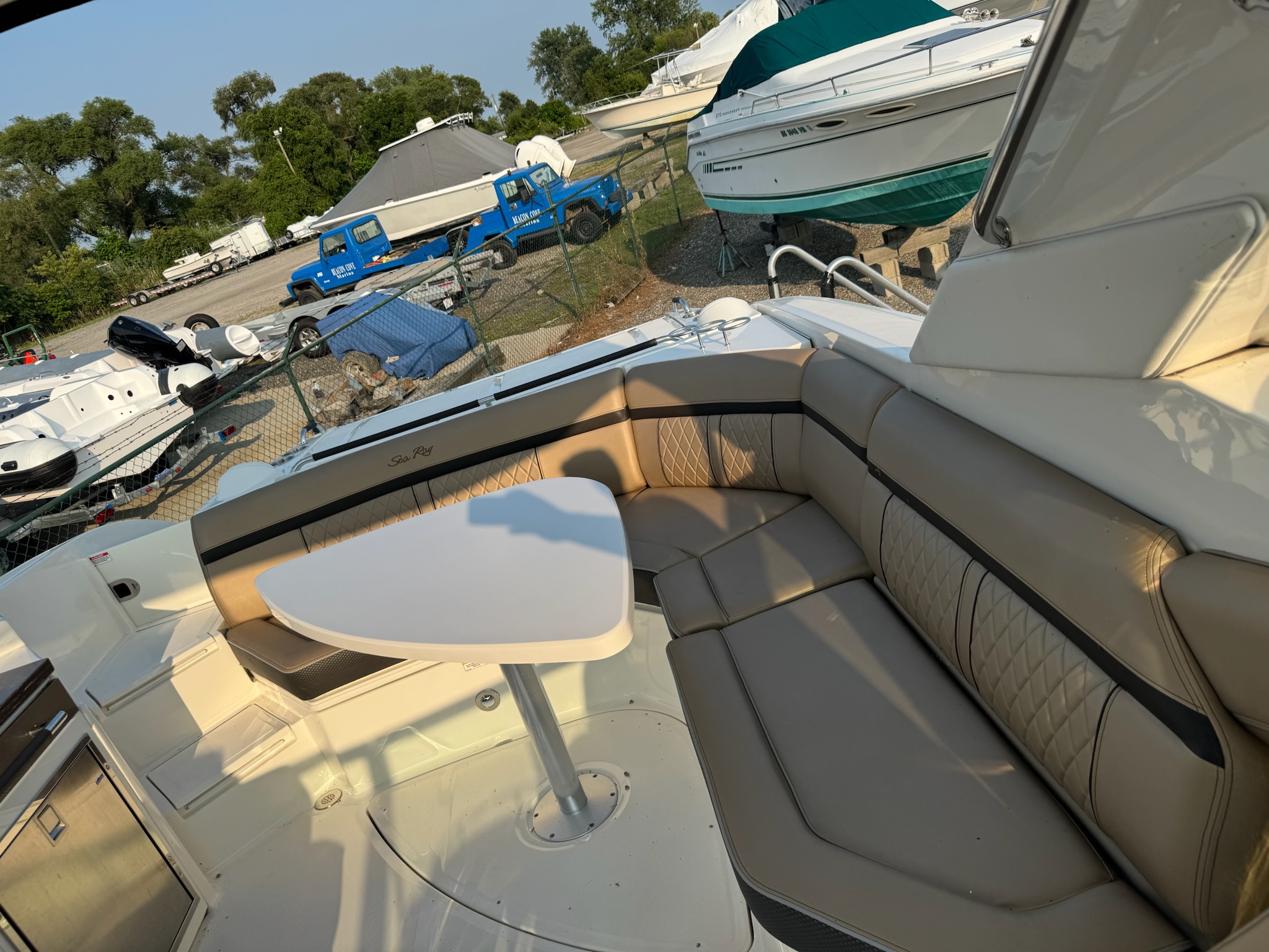 2018 Sea Ray 350slx - Image 23