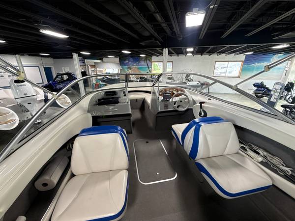 2006 Bayliner 215 Capri - Image 5