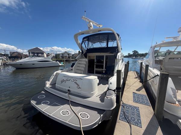 1999 Sea Ray 450 Express Bridge - Image 4