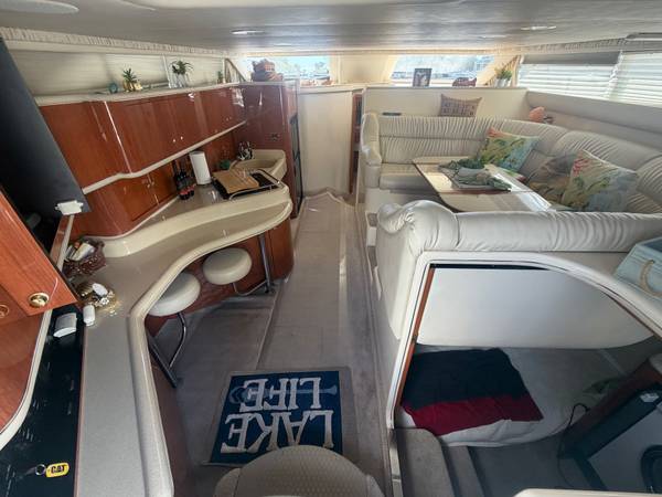 1999 Sea Ray 450 Express Bridge - Image 5