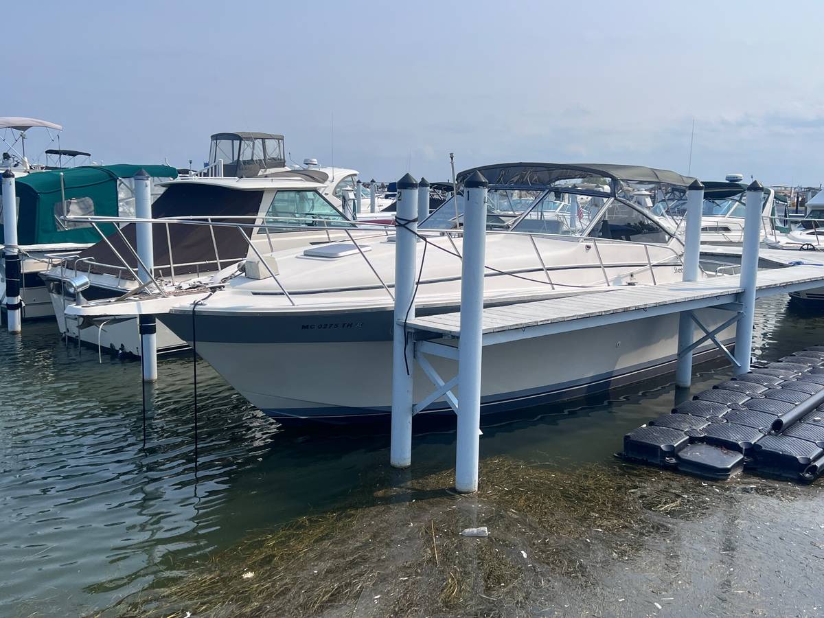 1985 Silverton Gulfstream - Image 2