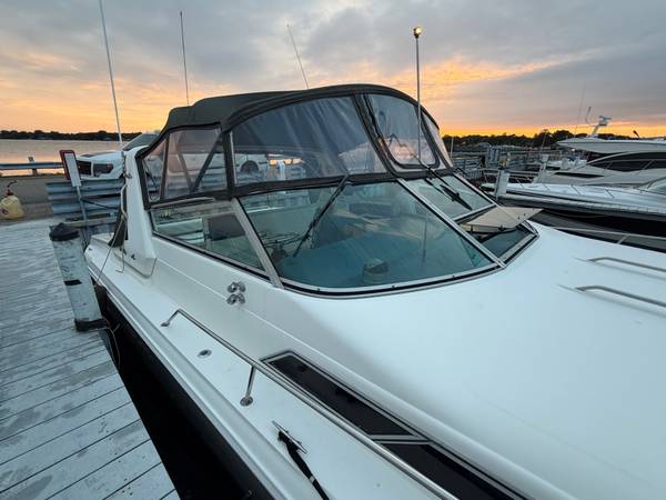 1990 Sea Ray 420 Sundancer - Image 4