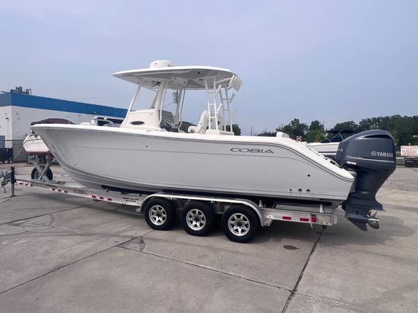 2020 Cobia 301 Center Console - Image 3