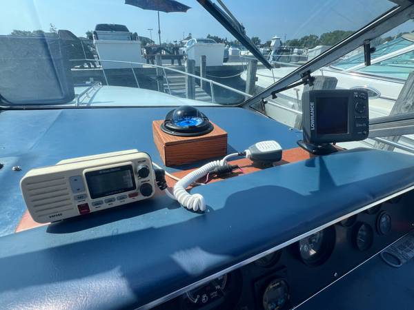 1987 Sea Ray 300 Weekender - Image 5