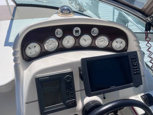 2002 Larson Cabriolet 310 - Image 3