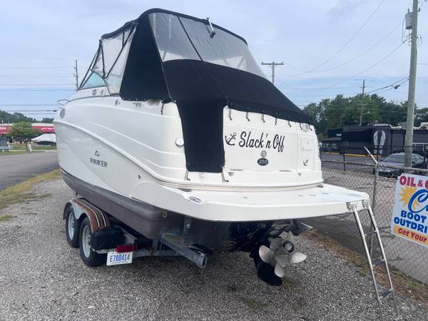 2006 Rinker 250 Fiesta Vee - Image 3
