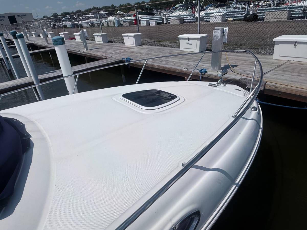 2005 Sea Ray  260 Sundancer - Image 2