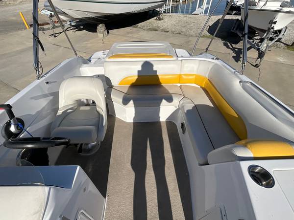 2014 Hurricane 187 sundeck - Image 4