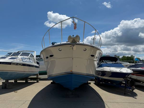 1987 Sea ray 390 Express Cruiser - Image 2