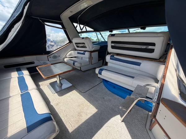 1987 Sea ray 390 Express Cruiser - Image 2